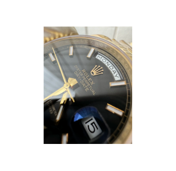 Rolex Day Date 40mm Gain Weight Gold Bracelet Black Dial